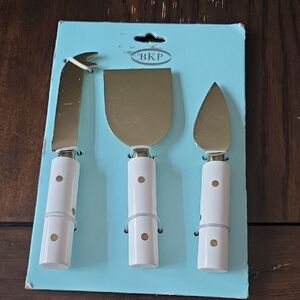 White and Gold Cheese Knife Set